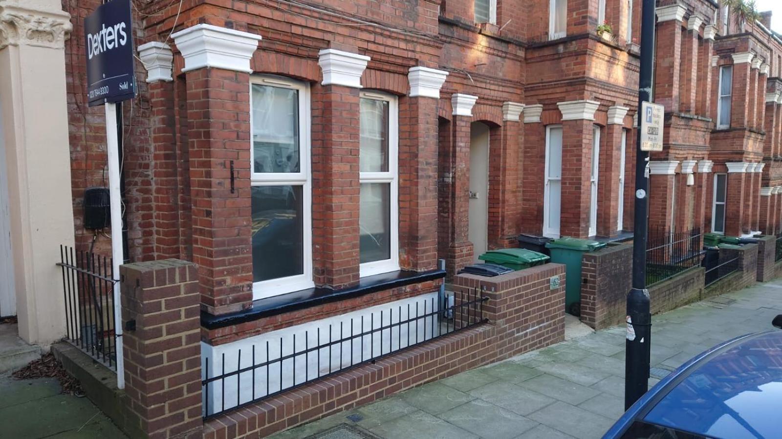Appartamento Stylish 2-Bed Flat In The Heart Of West Hampstead Londra Esterno foto